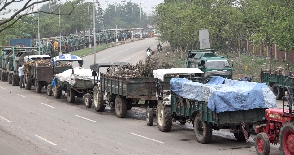 Garbage plant closed, returning trucks from dumping ground