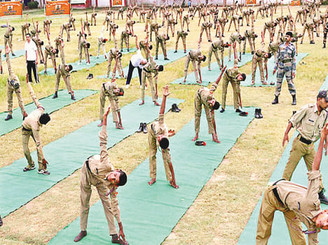 Camps organized throughout the district on the World Yog day, thousands of people participated
