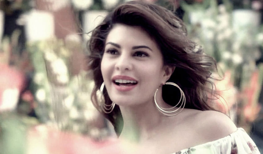 /jacqueline-fernandez-takes-piano-classes-with-anaita-shroff-adajania see video
