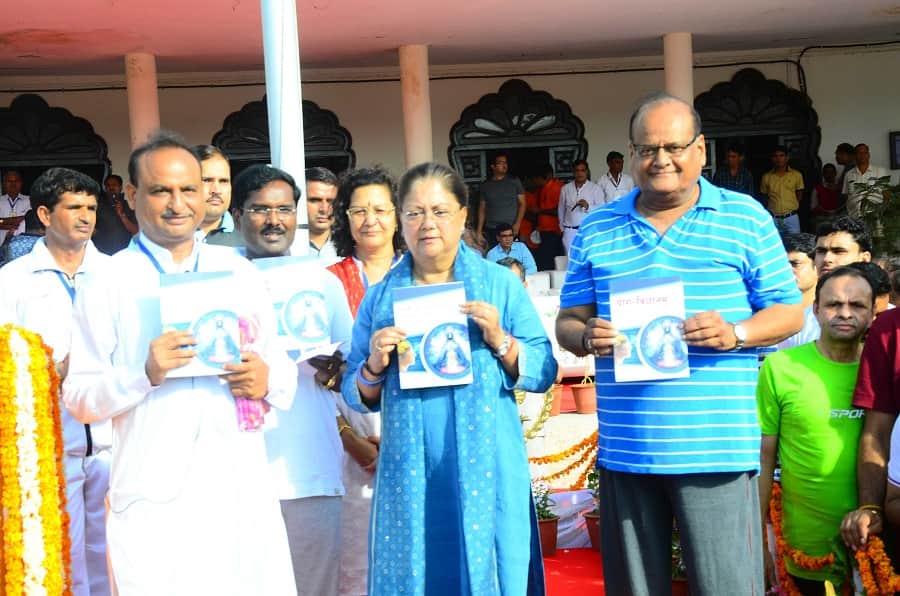 in pictures jaipurites on international yoga day 