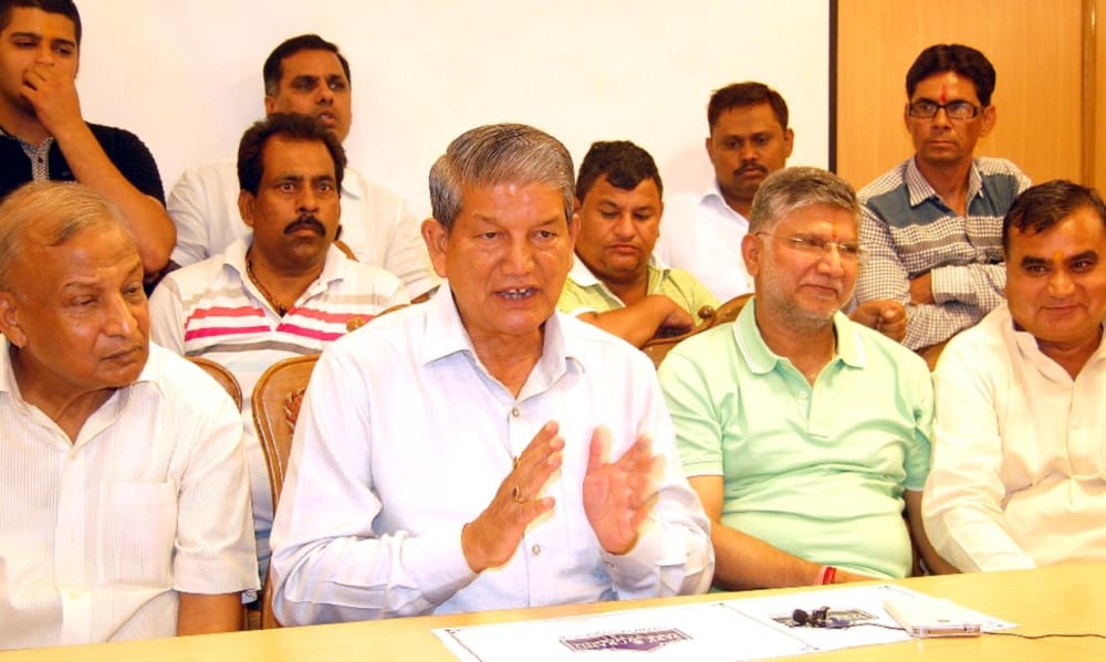 narendra modi government doing fraud with farmar said by harish rawat