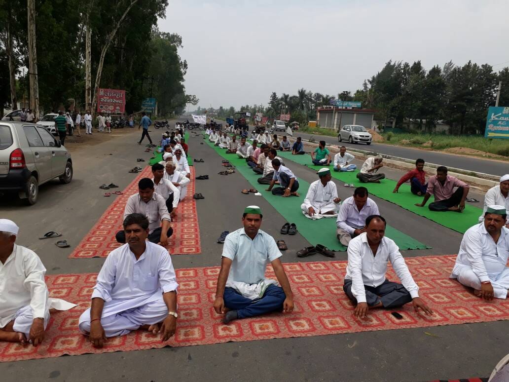 bhartiya kisan union protest on international yoga day