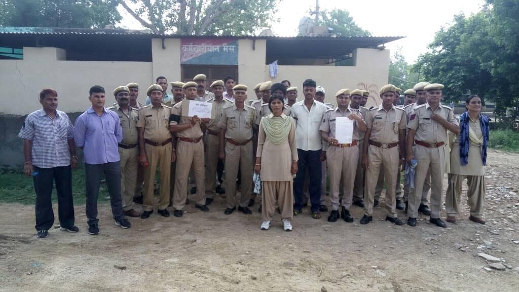 Jail employee in rajasthan doing protest