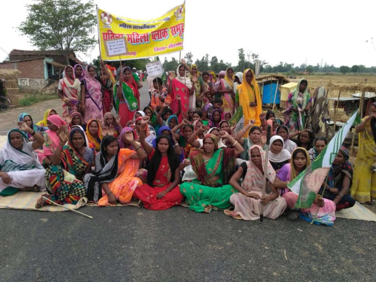 women protest for wine shop at mirzapur