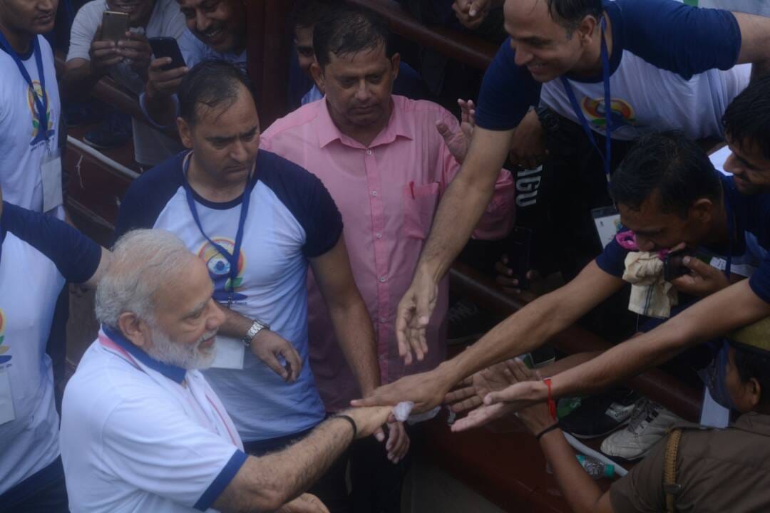 prime minister modi yoga session in lucknow