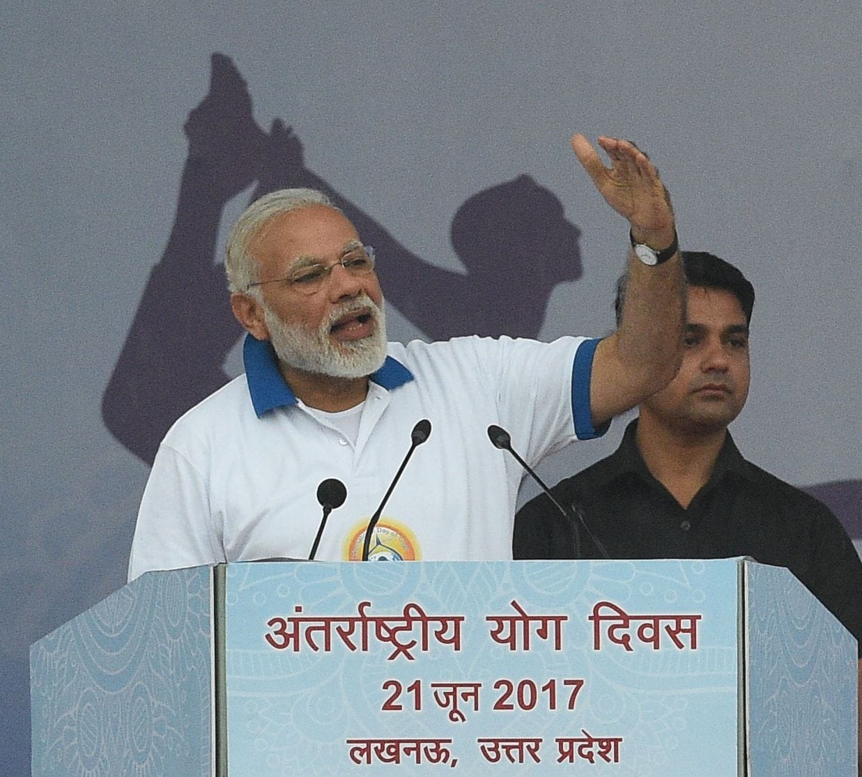 prime minister modi yoga session in lucknow