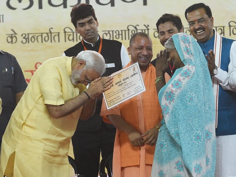 PM Modi gave certificate to beneficiaries of pradhanmanti   awas yojna.