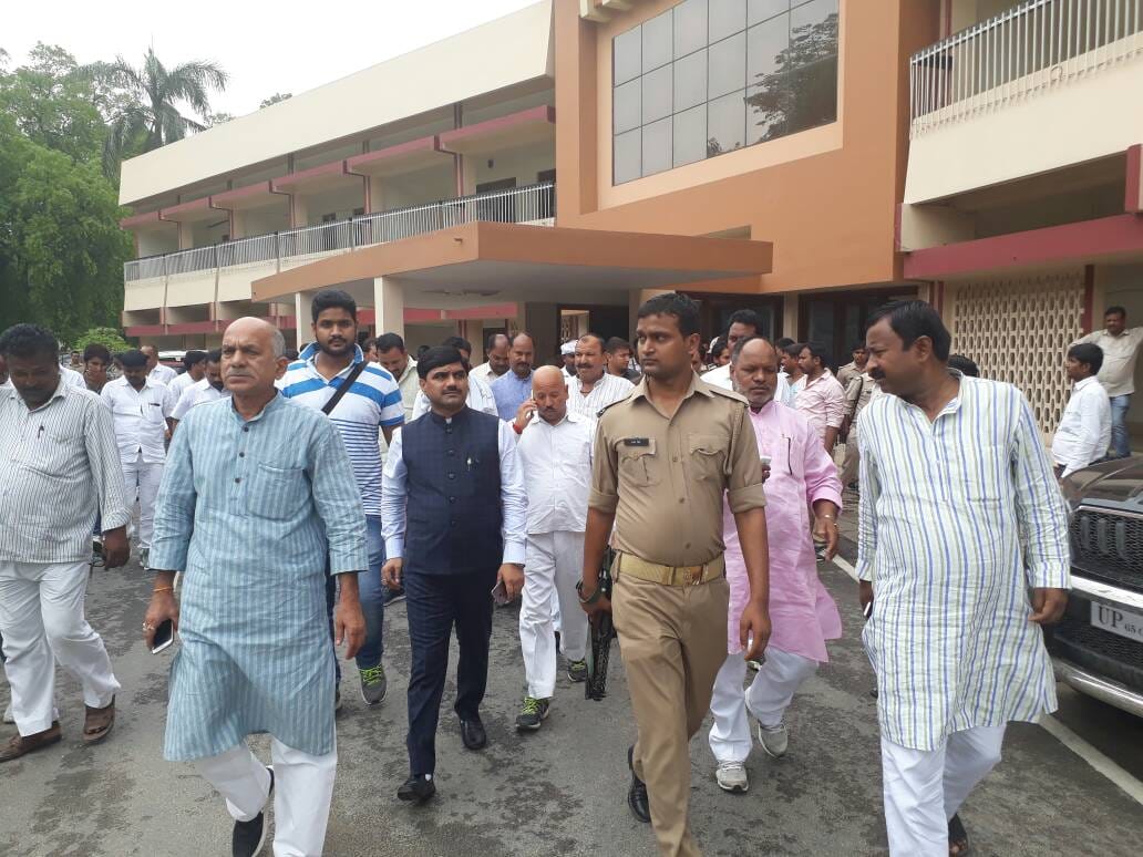 varanasi district panchayat political fight begain
