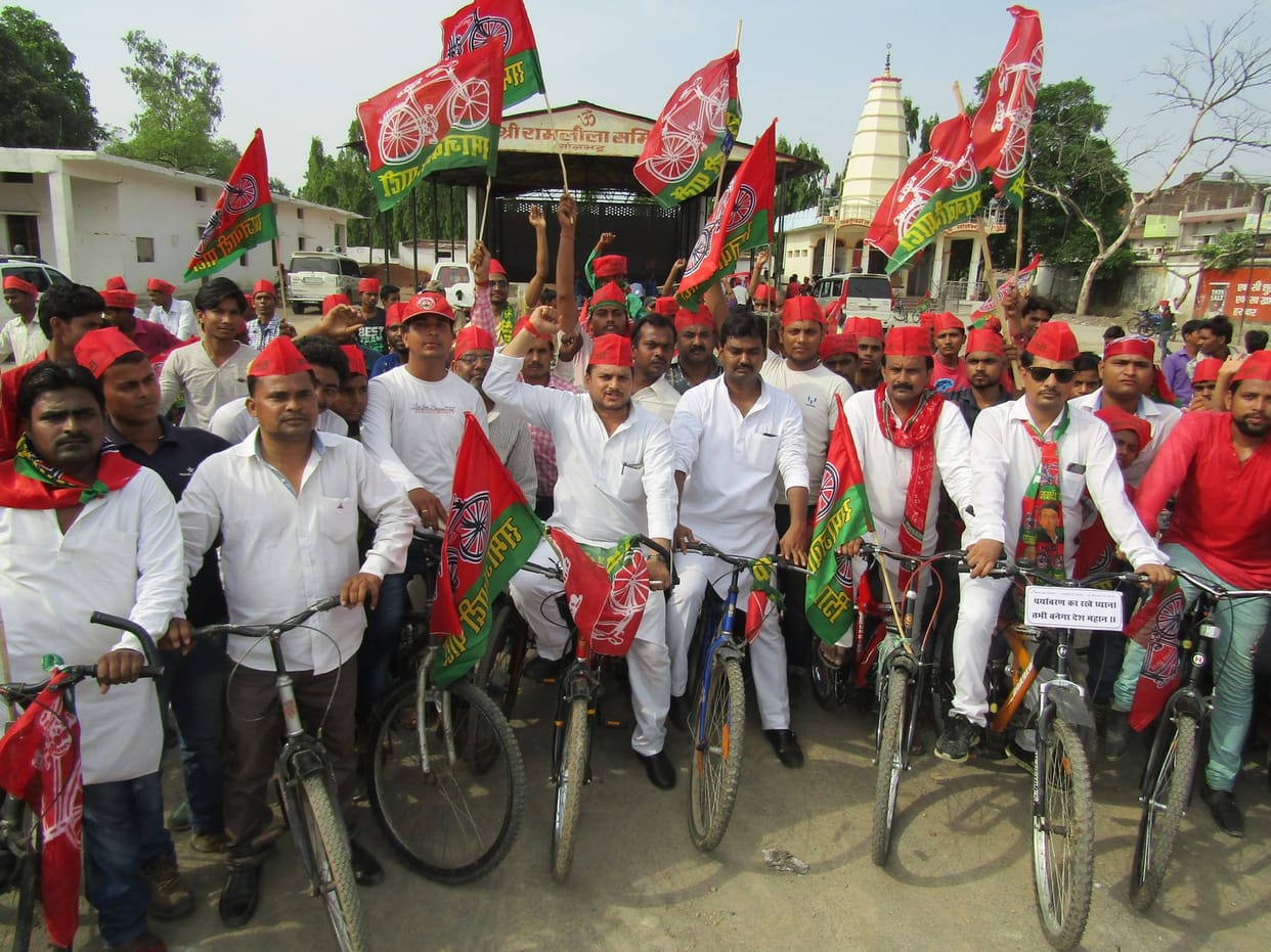 SP workers leave bicycle travel