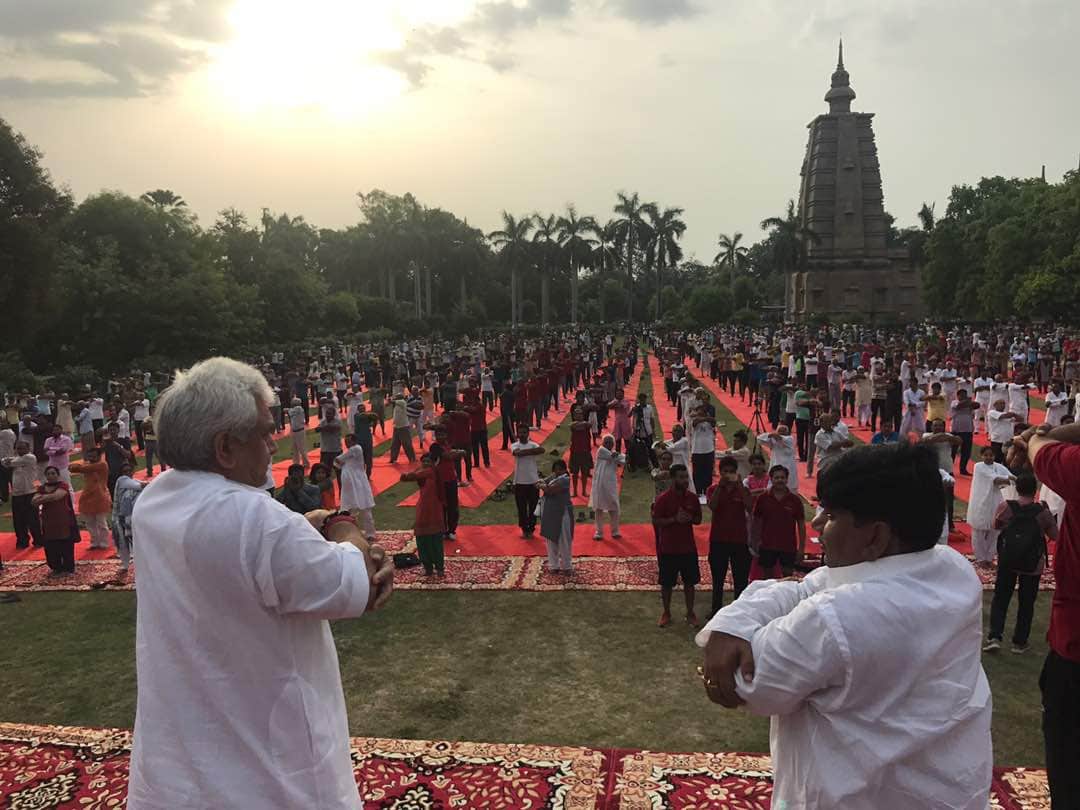 International Yoga Day Manoj Sinha reached Sarnath, thousands of people taken part