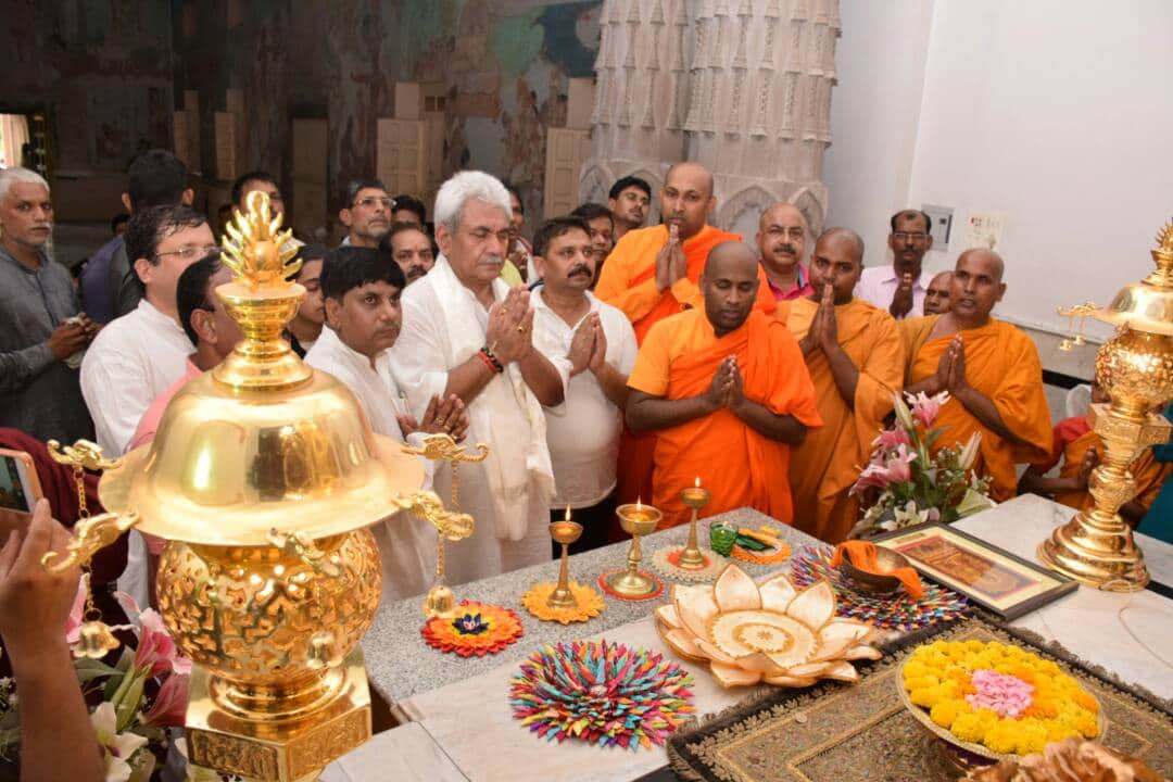 International Yoga Day Manoj Sinha reached Sarnath, thousands of people taken part