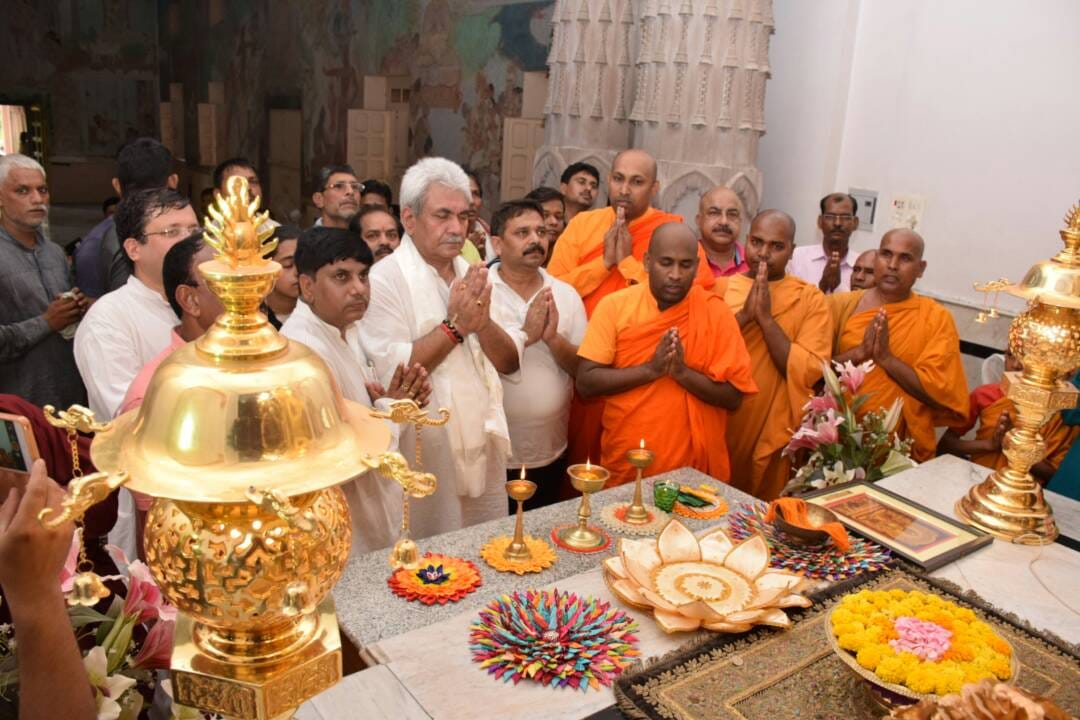 International Yoga Day Manoj Sinha reached Sarnath, thousands of people taken part