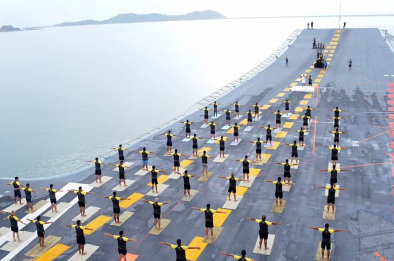 International yoga day: some special pictures of yoga from ladakh, INS vikramaditya and peru