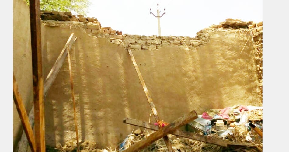 thunderstorms and rain, 2 death, two injured