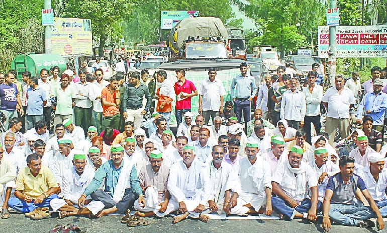 Hatha Yoga of farmers on highways