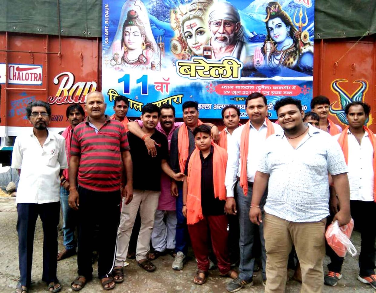 Shanti devotees of Amarnath leave
