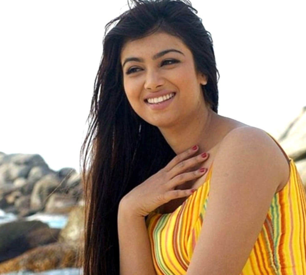 ayesha takia speaks about his father in law abu azmi and told why she never wore bikini on screen