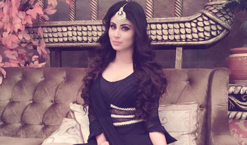 mouni roy kiss to sanjeeda shaikh video goes viral