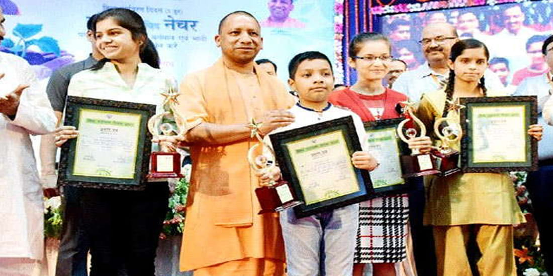toppers will be honoured by cm yogi today