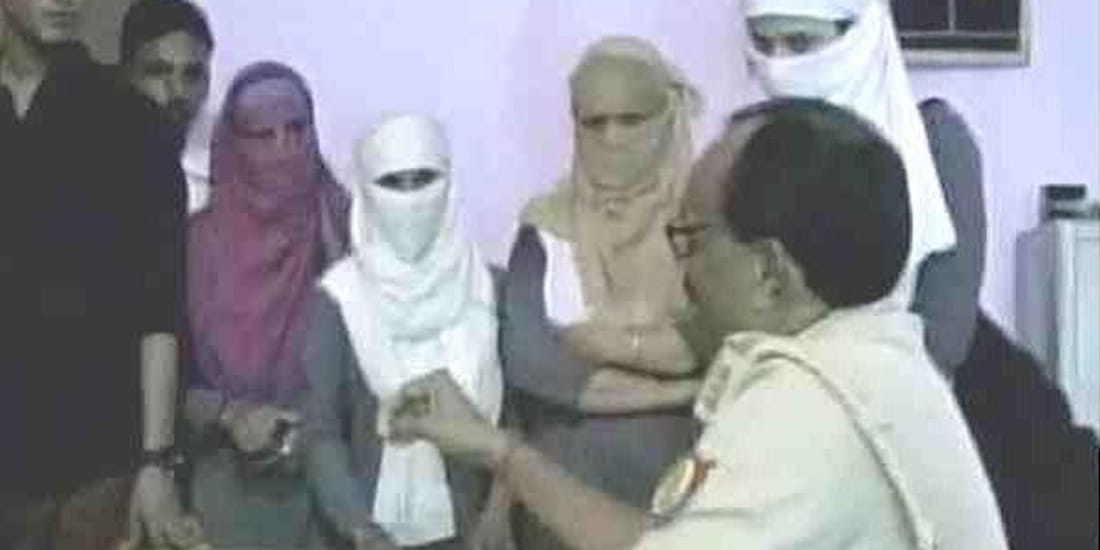 girl alleges molestation college manager hardoi