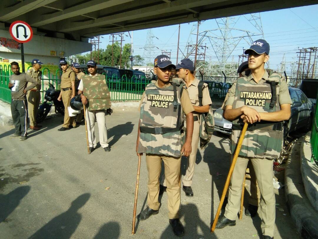 JCB remove encroachment from dehradun roads