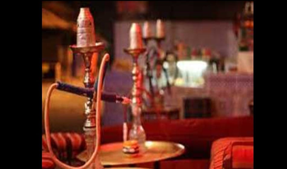  police raid in hookha bar, 4 arrested