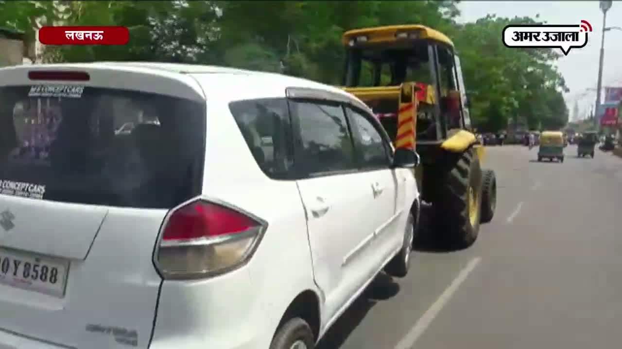 ड्राइवर समेत गाड़ी उठा ले गई ट्रैफिक पुलिस