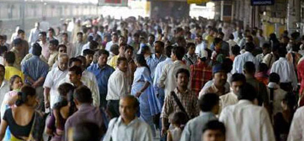 तेजी से बढ़ती जनसंख्या के आगे संसाधन बौने