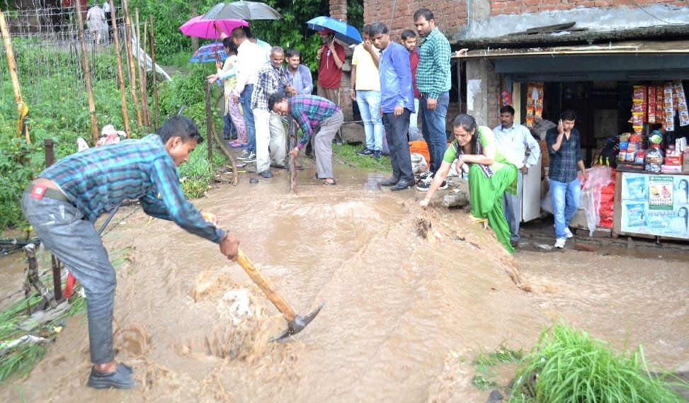 Heavy Rainfall in Himachal Before Monsoon.