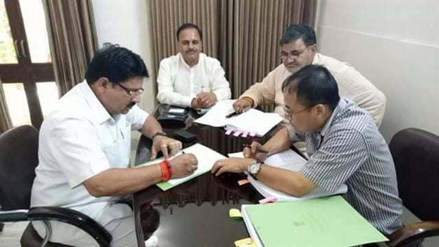 Anil Parashar and Ravendrapal Patel, the Proposer of the Presidential Candidate