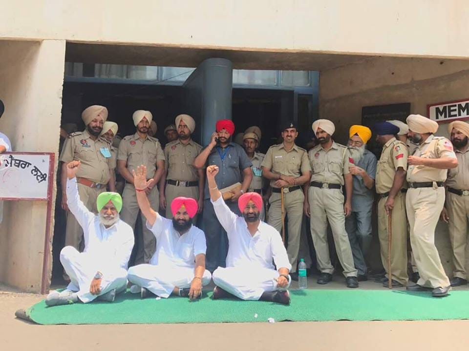 Sukhpal Khaira and Simarjeet singh Bains no entry in Punjab assembly
