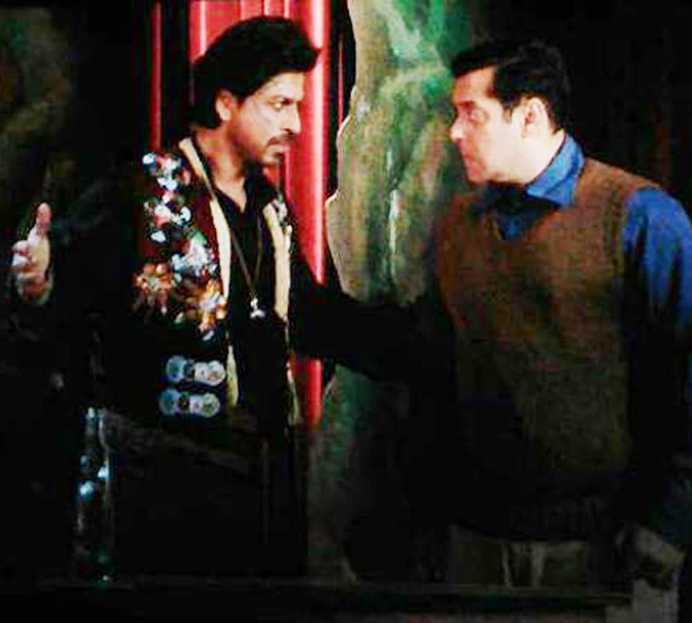 shahrukh khan photo leaked from salman khan film tubelight 