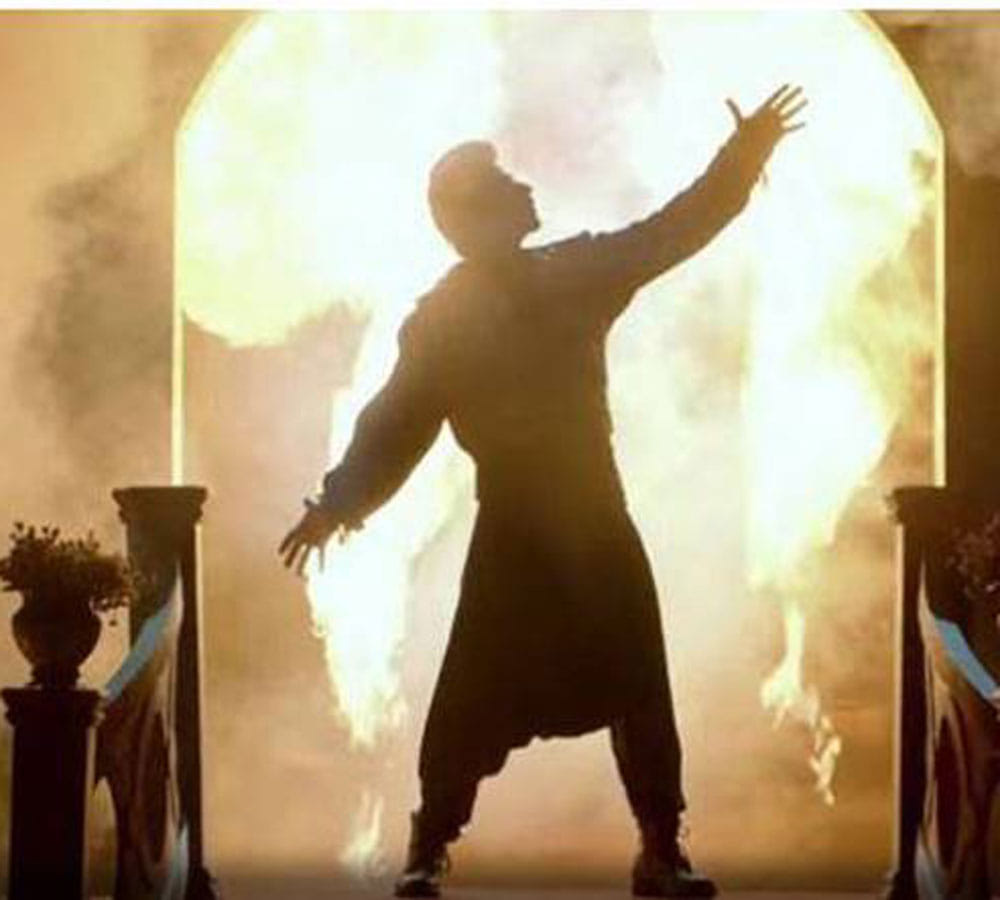shahrukh khan photo leaked from salman khan film tubelight 