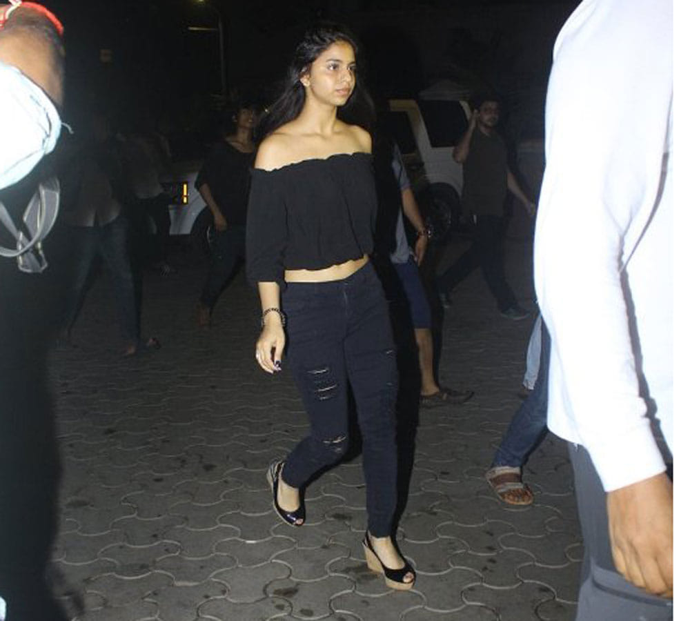 shahrukh khan daughter suhana khan photo viral on social media