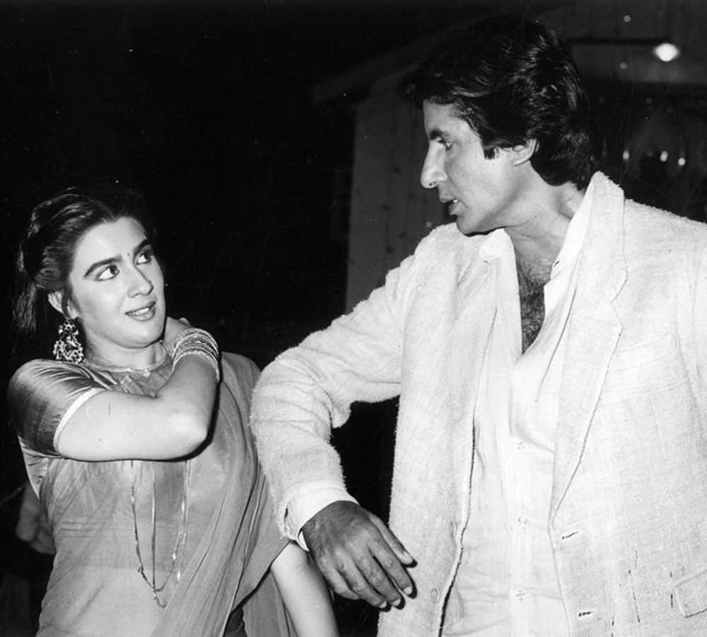 bollywood actor amitabh bachchan kissed amrita singh at a party 