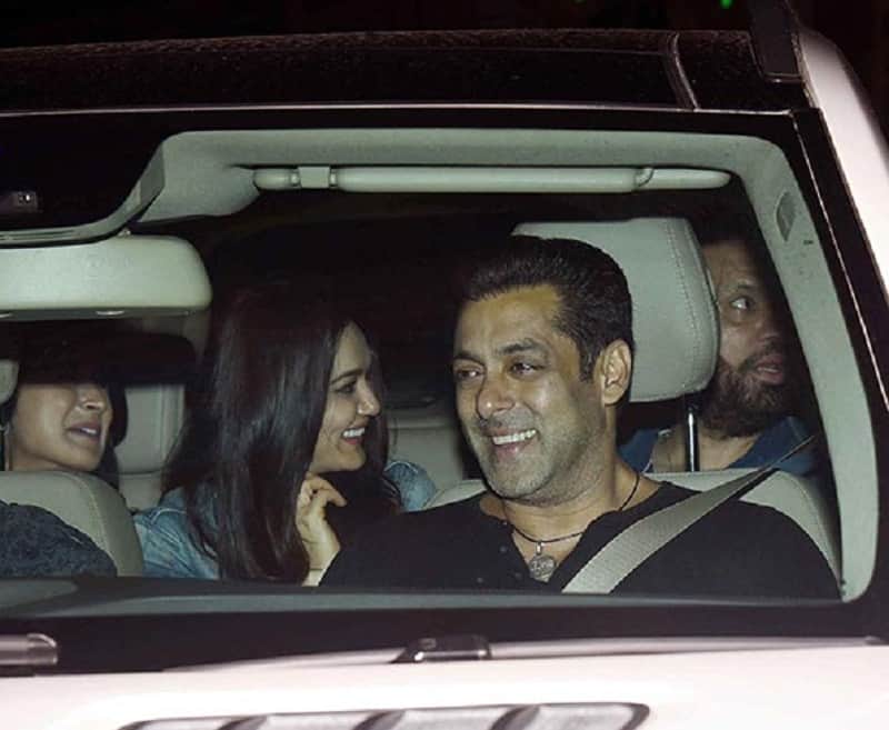 special screening of Salman Khan Tubelight  Shah Rukh Preity Suhana were the centre of attention