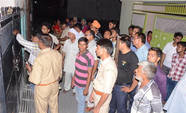 Wife of transporter Death in suspicious condition