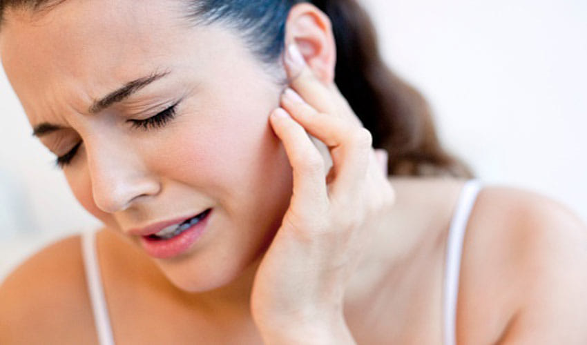 With these easy steps you can get instant relief from the pain of the ear