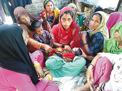 After the death of the mother, the ruckus of the family