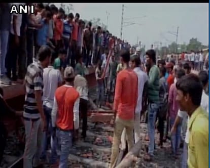 students fire police at bihar railway station in bihar 