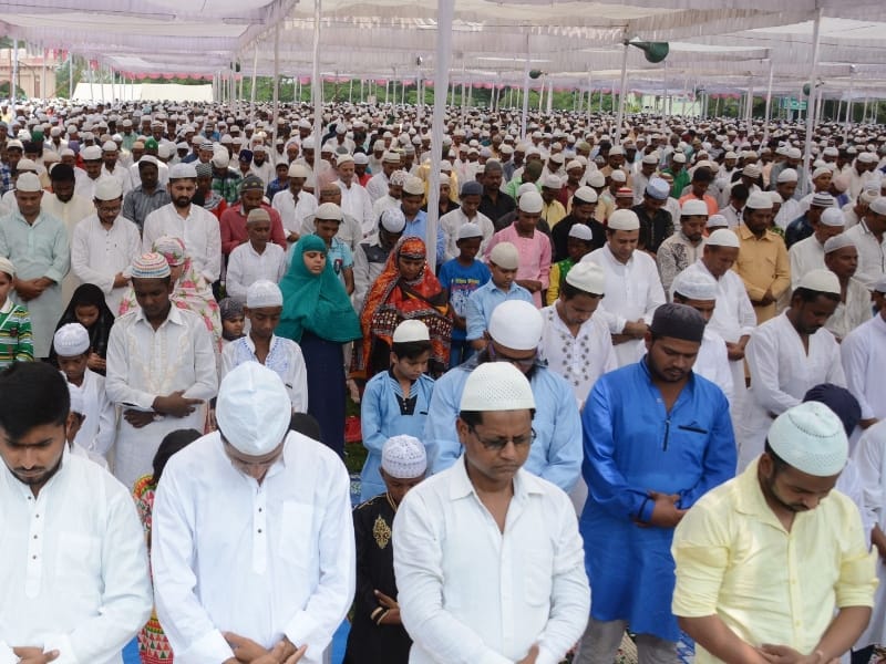 muslims perform namaz on friday in Lucknow.