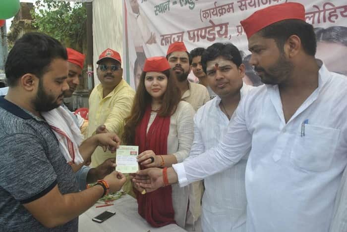 pankhuri pathak again active for samajwadi party