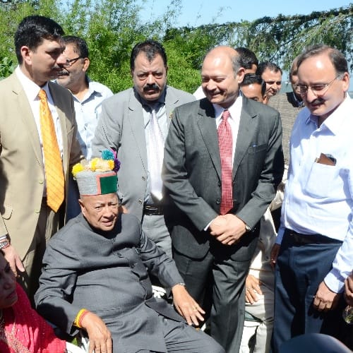 cm Virbhadra singh celebrates his 84th birthday