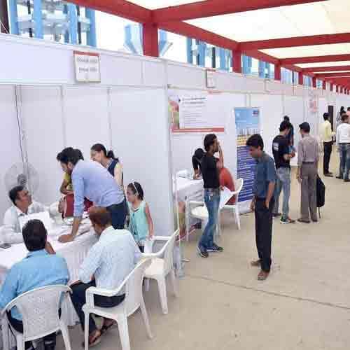 job vacancies for 4th class passed in government sector 8000 salary