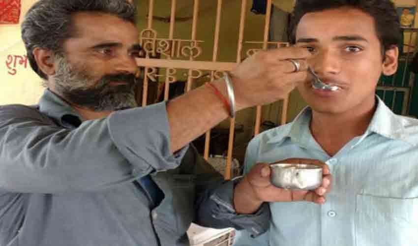 Village dhaba worker’s son prem kumar tops in bihar board 10th exams