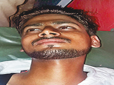 Youth shot in rupee transactions