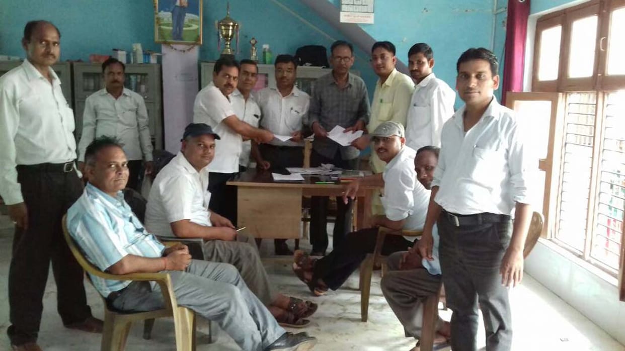Picture of candidates cleared after withdrawal of name.