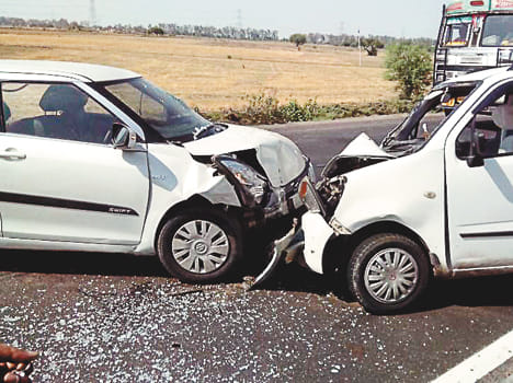 Three injured in car raid