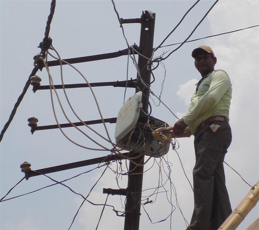 Stampede raids to prevent electricity theft in hathras