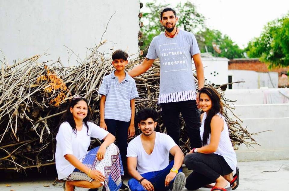 Ishant Sharma in Varanasi pictures viral from streets of Kashi